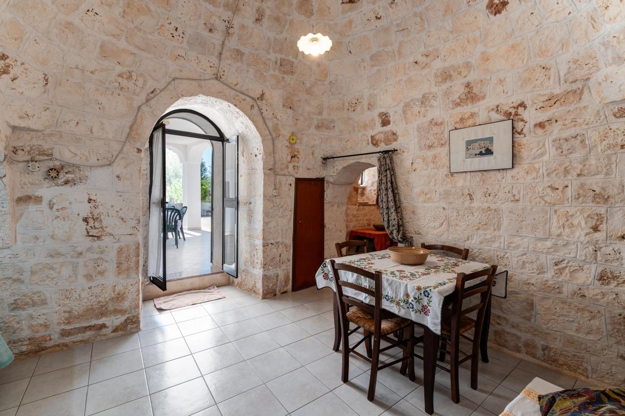 Trullo L'ulivo Holiday home *